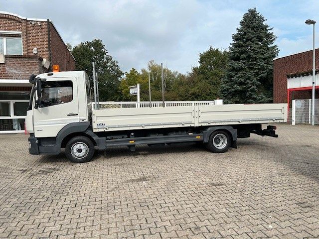 Mercedes-Benz 818 Atego NEUE Pritsche 4x2 - Furgoneta caja abierta: foto 3 Mercedes-Benz 818 Atego NEUE Pritsche 4x2 - Furgoneta caja abierta: foto 3
