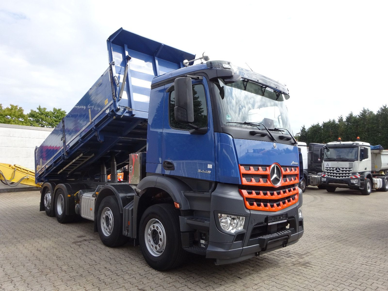 Camión volquete Mercedes-Benz Arocs 3446 MEILER 3 Seitenkipper 8x2: foto 15