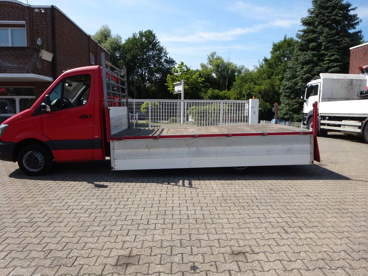 Mercedes-Benz Sprinter Pritsche 519CDI Bluetec 4x2 - Furgoneta caja abierta: foto 4 Mercedes-Benz Sprinter Pritsche 519CDI Bluetec 4x2 - Furgoneta caja abierta: foto 4