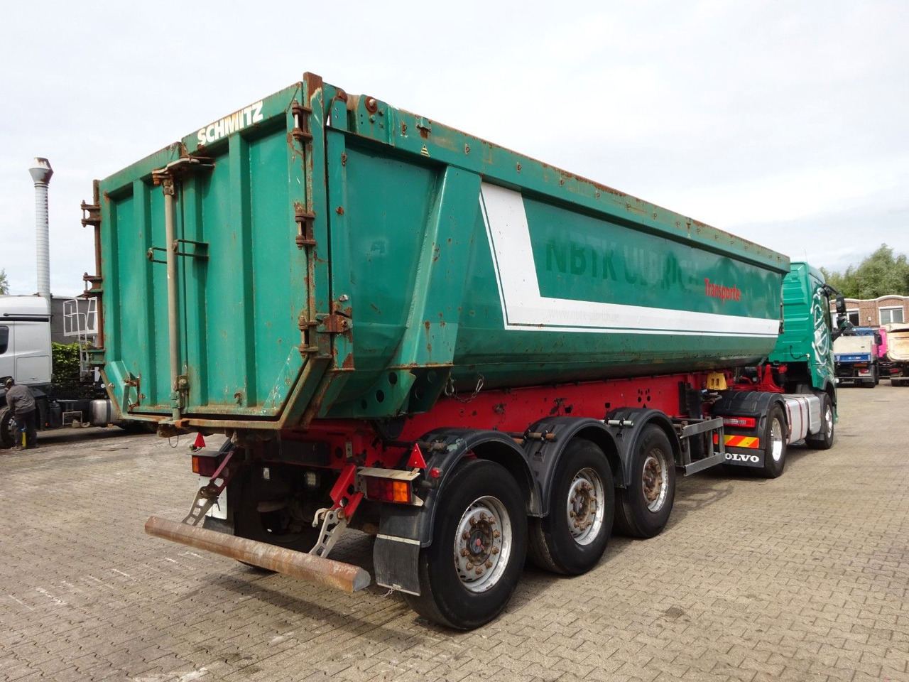 Schmitz Cargobull Kipp Auflieger Stahlmulde SKI 24 mit 3 Achsen - Semirremolque volquete: foto 5 Schmitz Cargobull Kipp Auflieger Stahlmulde SKI 24 mit 3 Achsen - Semirremolque volquete: foto 5