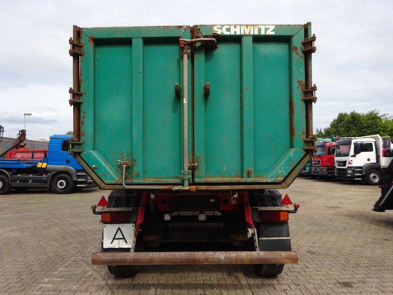 Schmitz Cargobull Kipp Auflieger Stahlmulde SKI 24 mit 3 Achsen - Semirremolque volquete: foto 4 Schmitz Cargobull Kipp Auflieger Stahlmulde SKI 24 mit 3 Achsen - Semirremolque volquete: foto 4
