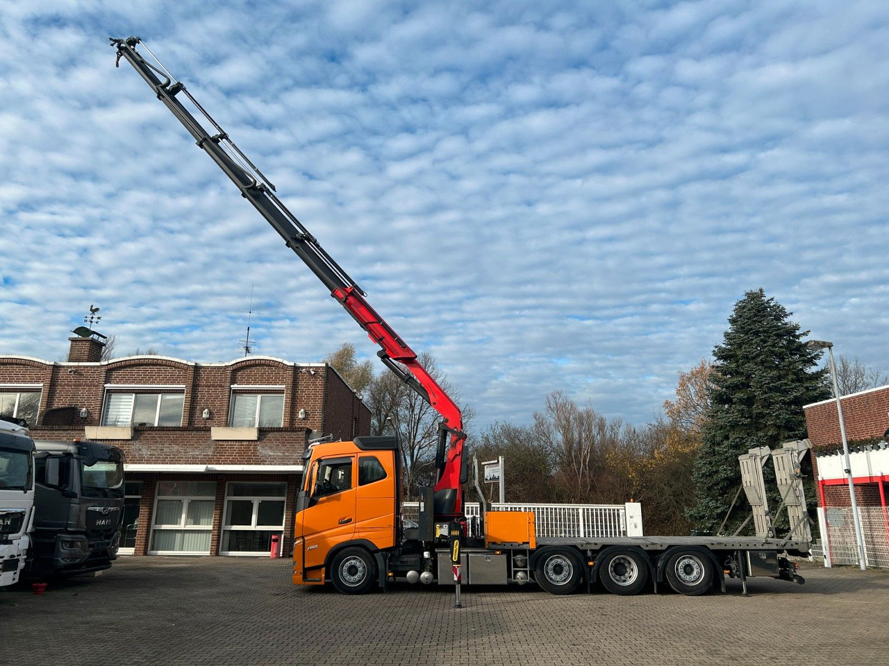 Volvo FH 510 Plattform + PK30002 TEC + Rampen - Camión grúa: foto 2 Volvo FH 510 Plattform + PK30002 TEC + Rampen - Camión grúa: foto 2