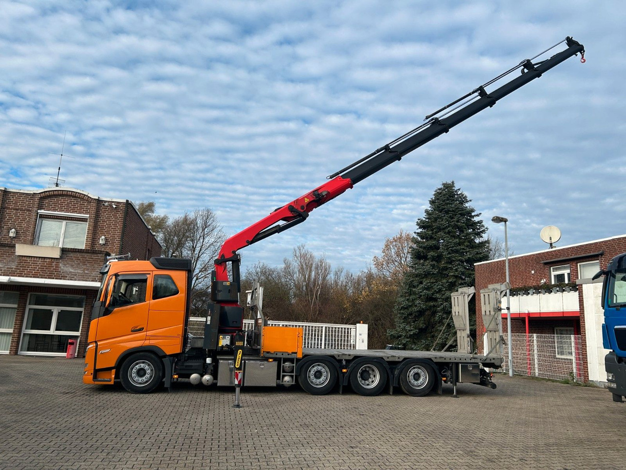 Volvo FH 510 Plattform + PK30002 TEC + Rampen - Camión grúa: foto 3 Volvo FH 510 Plattform + PK30002 TEC + Rampen - Camión grúa: foto 3