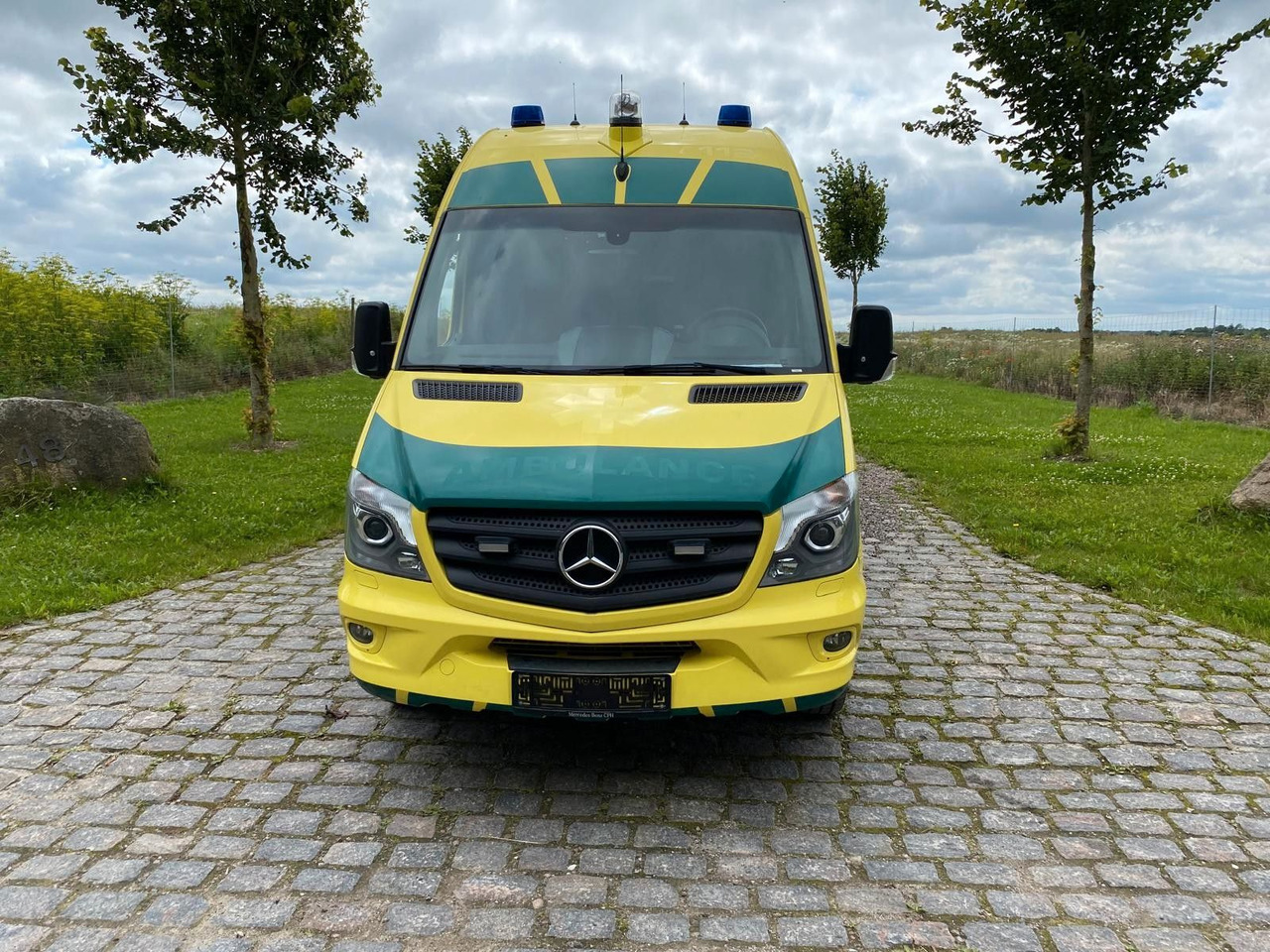 Mercedes-Benz Sprinter 519 CDI MAXI +Lift *20 000€ netto - Ambulancia: foto 2 Mercedes-Benz Sprinter 519 CDI MAXI +Lift *20 000€ netto - Ambulancia: foto 2
