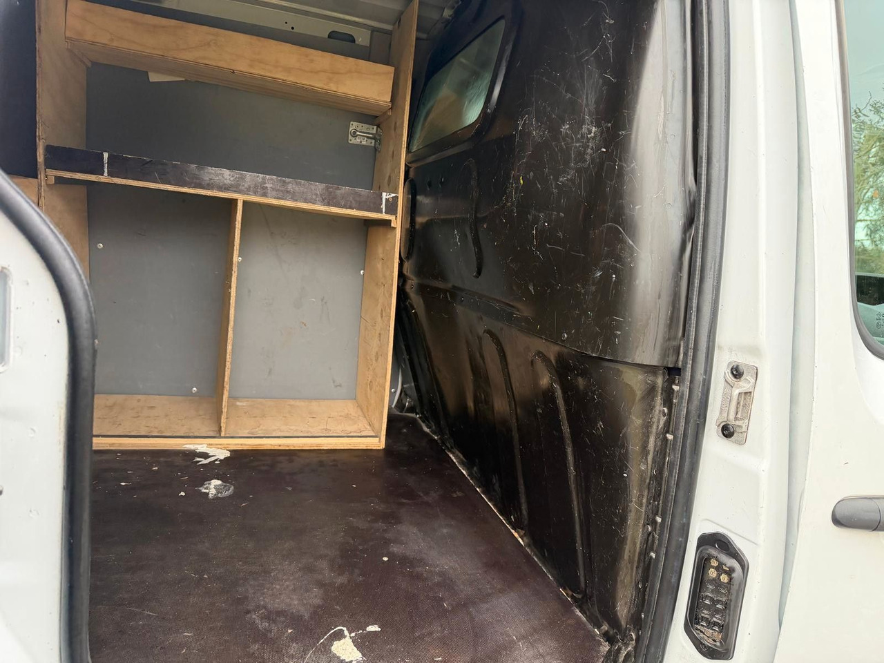 Leasing para Renault Kangoo Rapid 1.5 DCI Basis LONG Renault Kangoo Rapid 1.5 DCI Basis LONG: foto 18 Leasing para Renault Kangoo Rapid 1.5 DCI Basis LONG Renault Kangoo Rapid 1.5 DCI Basis LONG: foto 18