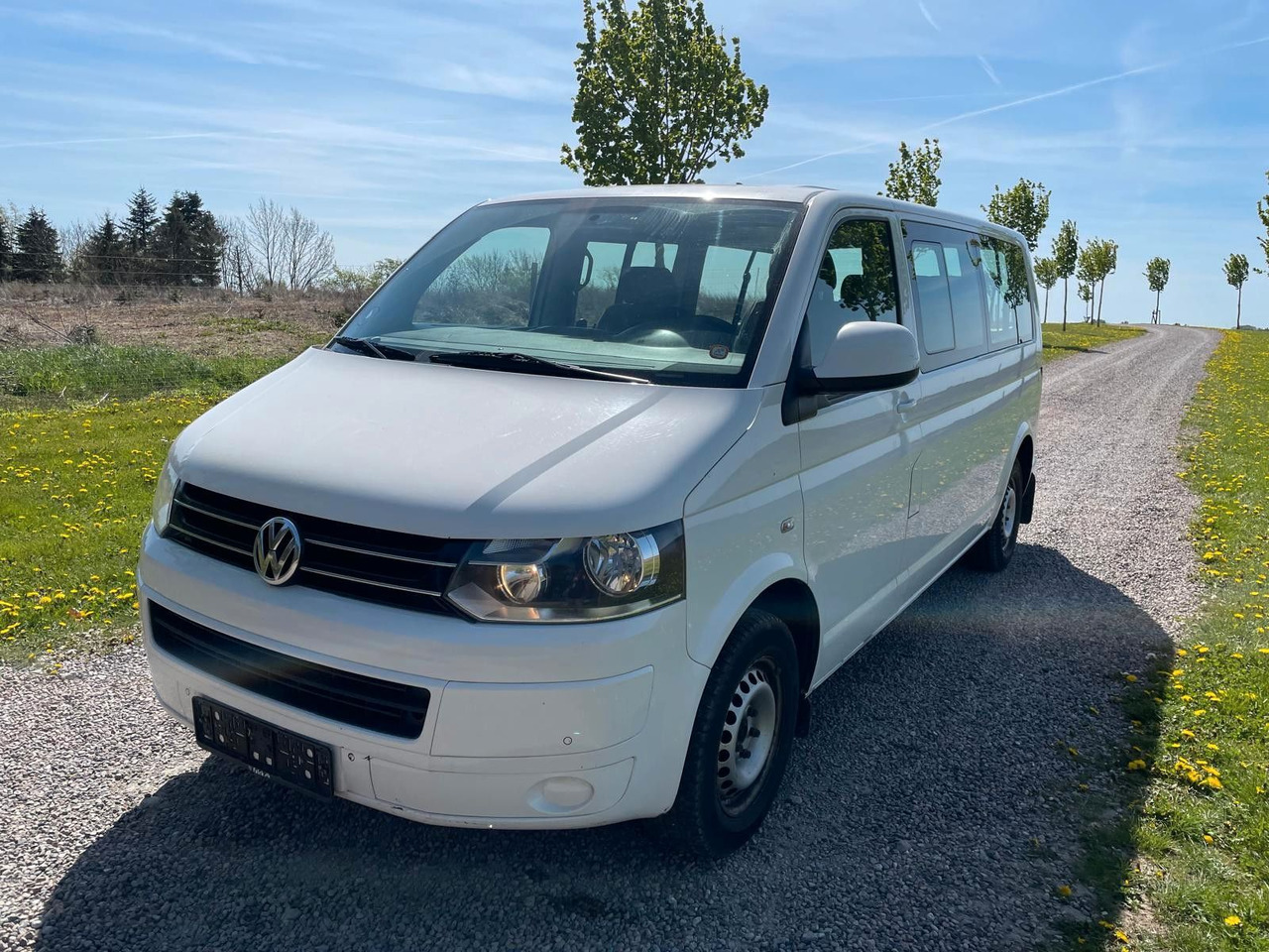Volkswagen T5 Transporter Bus Caravelle Comfortline lang - Furgoneta de pasajeros: foto 1 Volkswagen T5 Transporter Bus Caravelle Comfortline lang - Furgoneta de pasajeros: foto 1