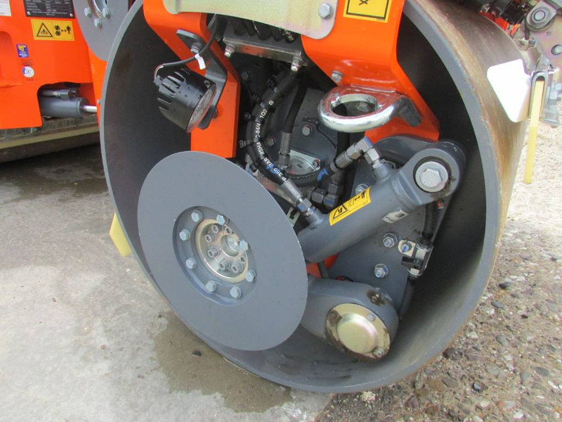 Hamm HD 12 i VV Walze 25.500 EUR - Rodillo: foto 3 Hamm HD 12 i VV Walze 25.500 EUR - Rodillo: foto 3