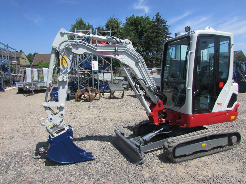 Takeuchi TB 225 Minibagger 44.000 EUR - Miniexcavadora: foto 2 Takeuchi TB 225 Minibagger 44.000 EUR - Miniexcavadora: foto 2