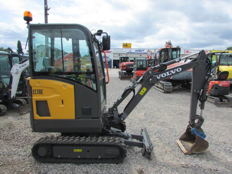 Volvo EC 18 E Minibagger 24.500 EUR - Miniexcavadora: foto 4 Volvo EC 18 E Minibagger 24.500 EUR - Miniexcavadora: foto 4