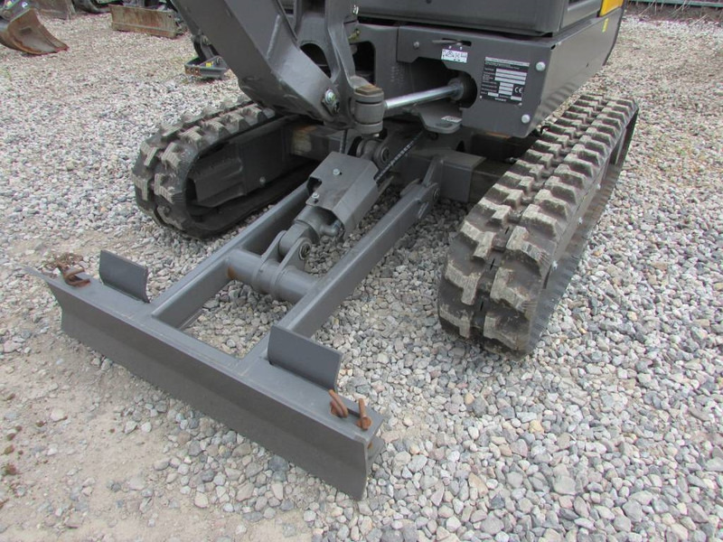 Volvo EC 18 E Minibagger 24.500 EUR - Miniexcavadora: foto 3 Volvo EC 18 E Minibagger 24.500 EUR - Miniexcavadora: foto 3