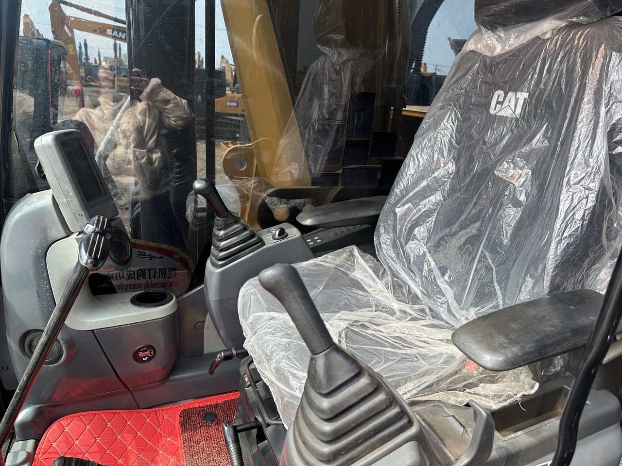 Excavadora de cadenas CATERPILLAR 329D2L: foto 8 Excavadora de cadenas CATERPILLAR 329D2L: foto 8