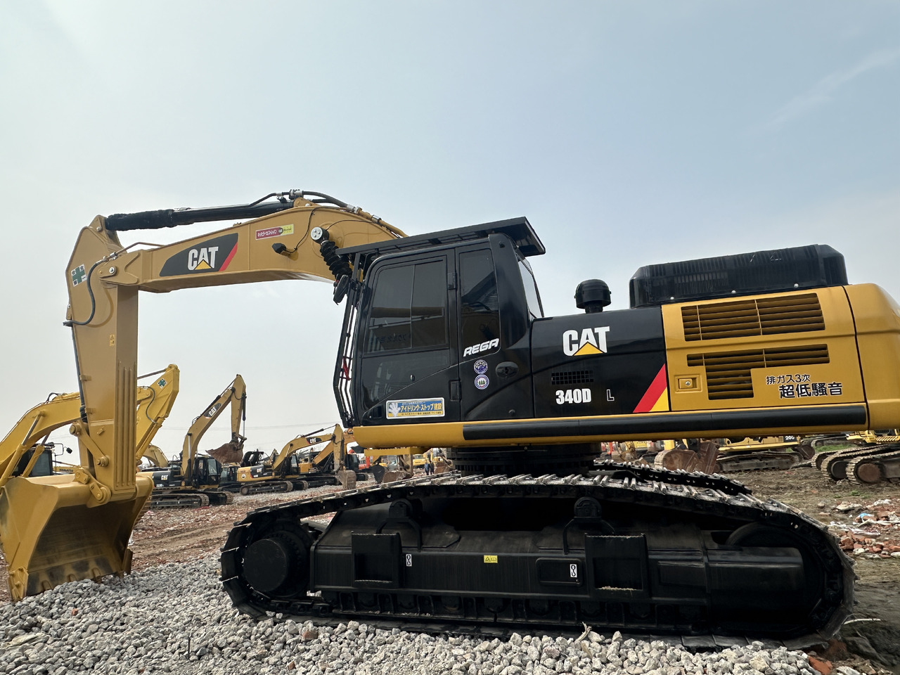 CATERPILLAR 340DL - Excavadora de cadenas: foto 1 CATERPILLAR 340DL - Excavadora de cadenas: foto 1