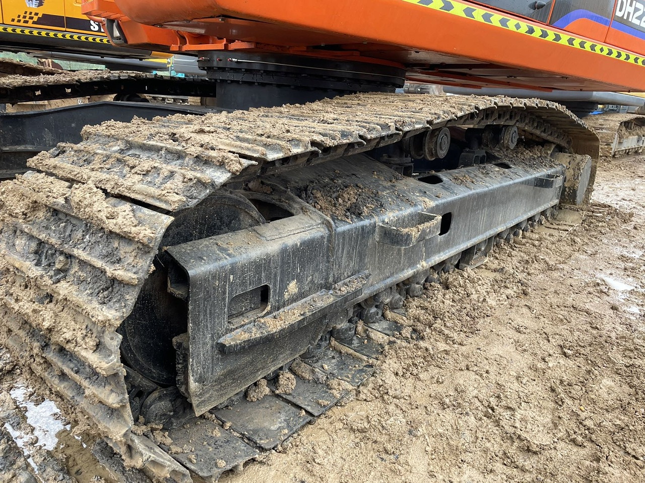 DOOSAN DH220 - Excavadora de cadenas: foto 3 DOOSAN DH220 - Excavadora de cadenas: foto 3
