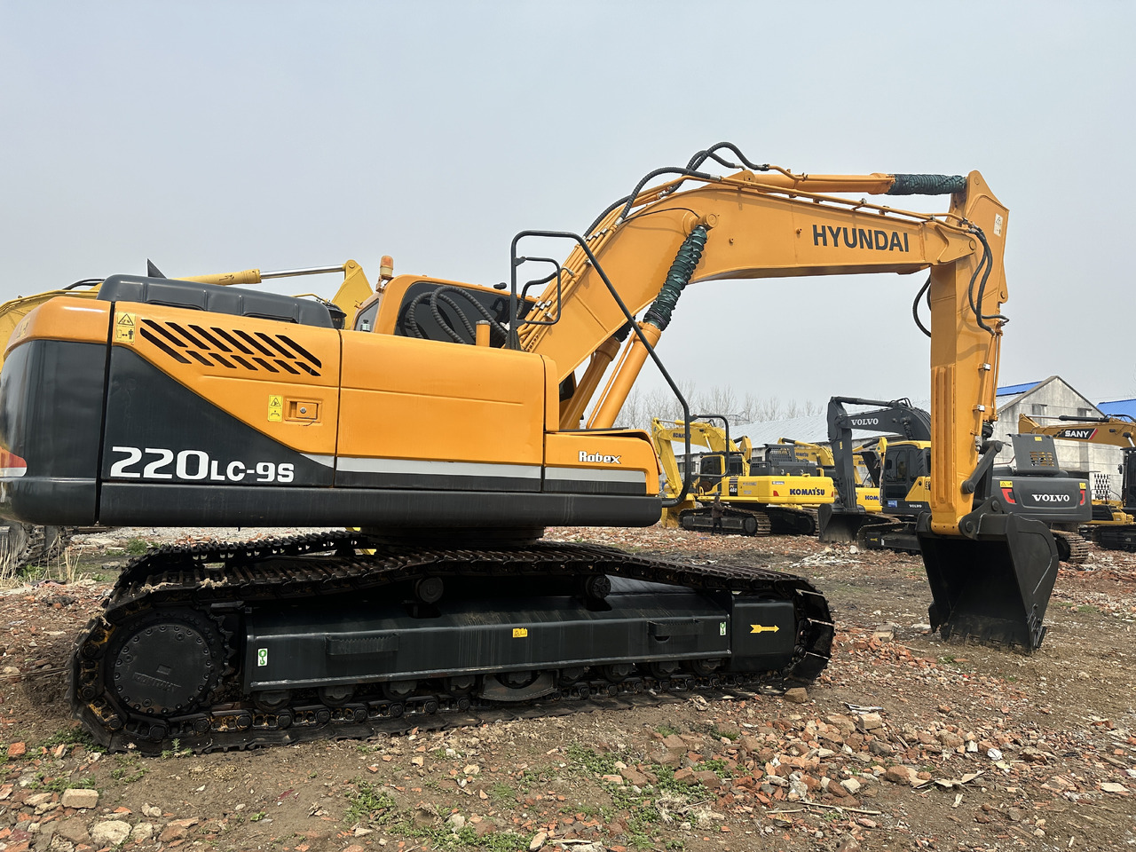 Hyundai 220LC-9S - Excavadora de cadenas: foto 1 Hyundai 220LC-9S - Excavadora de cadenas: foto 1