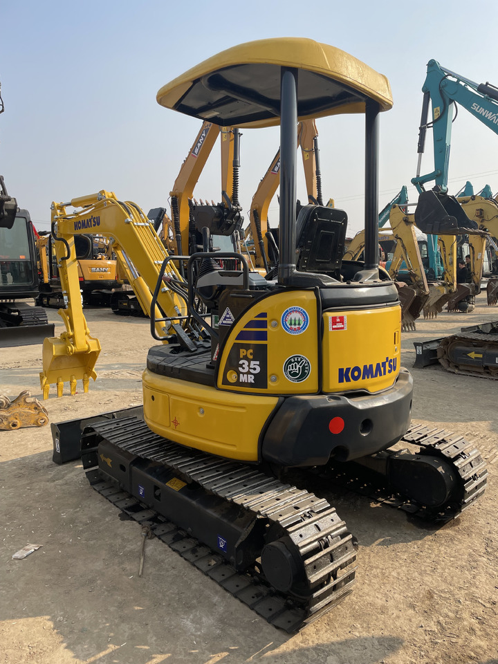 KOMATSU PC 35 MR-3 - Excavadora de cadenas: foto 3 KOMATSU PC 35 MR-3 - Excavadora de cadenas: foto 3