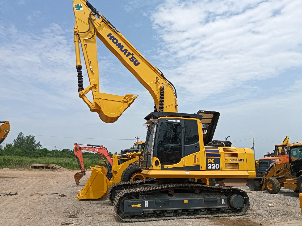 KOMATSU PC200-8 - Excavadora de cadenas: foto 1 KOMATSU PC200-8 - Excavadora de cadenas: foto 1