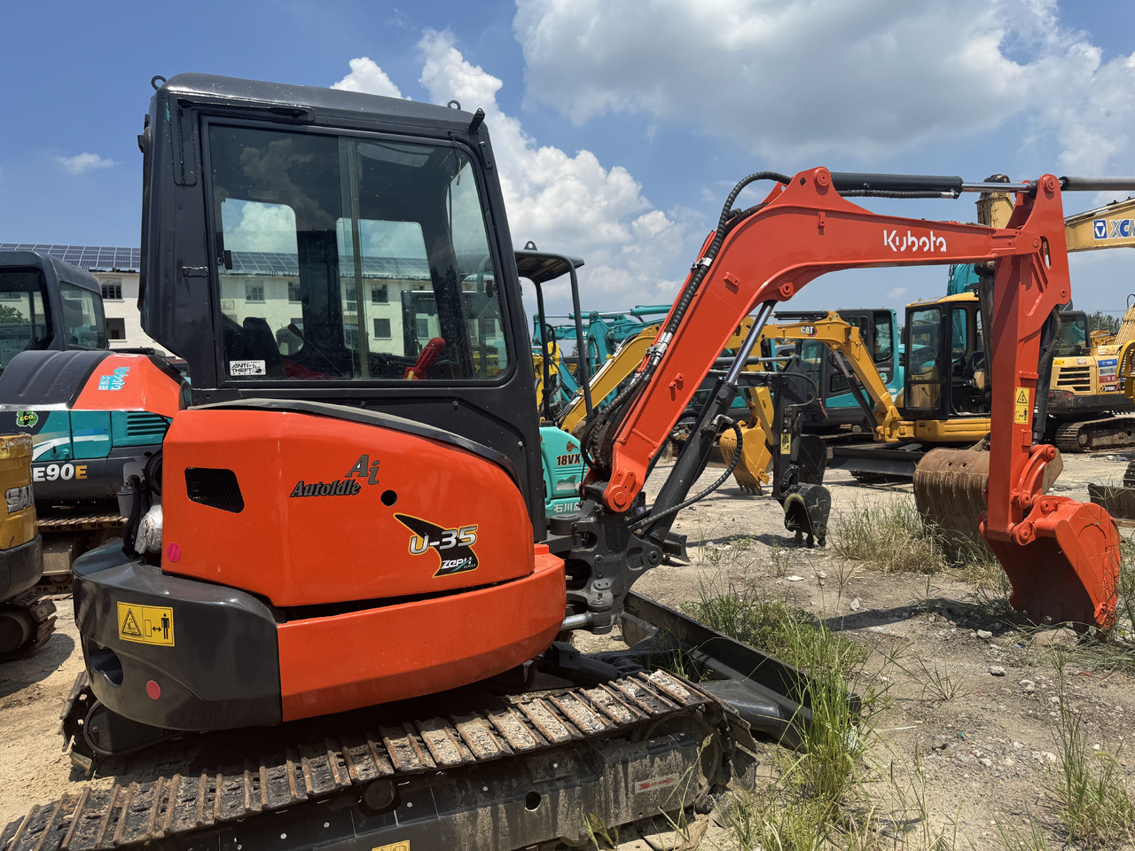 KUBOTA U35-5 - Miniexcavadora: foto 2 KUBOTA U35-5 - Miniexcavadora: foto 2