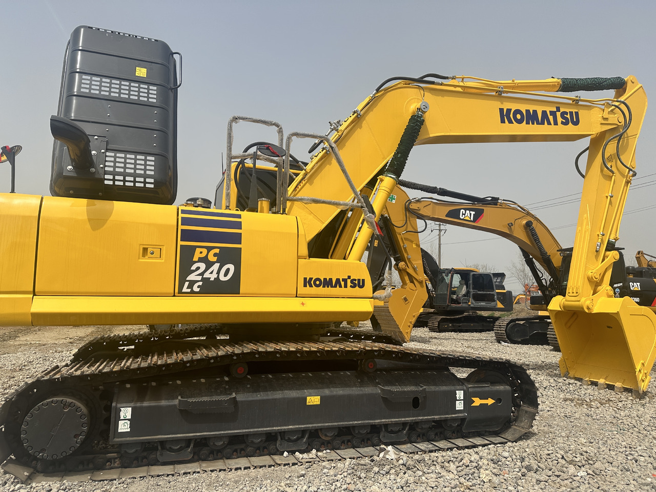 Komatsu PC 240 LC-8 - Excavadora de cadenas: foto 2 Komatsu PC 240 LC-8 - Excavadora de cadenas: foto 2