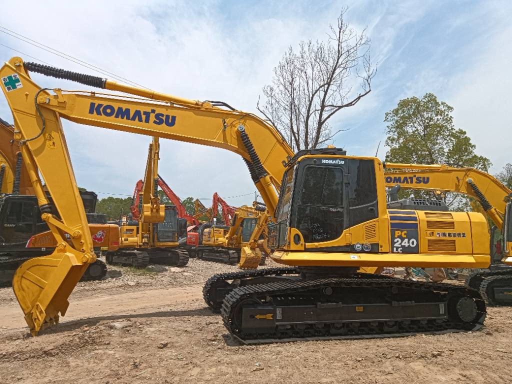 Komatsu PC 240 LC - Excavadora de cadenas: foto 2 Komatsu PC 240 LC - Excavadora de cadenas: foto 2
