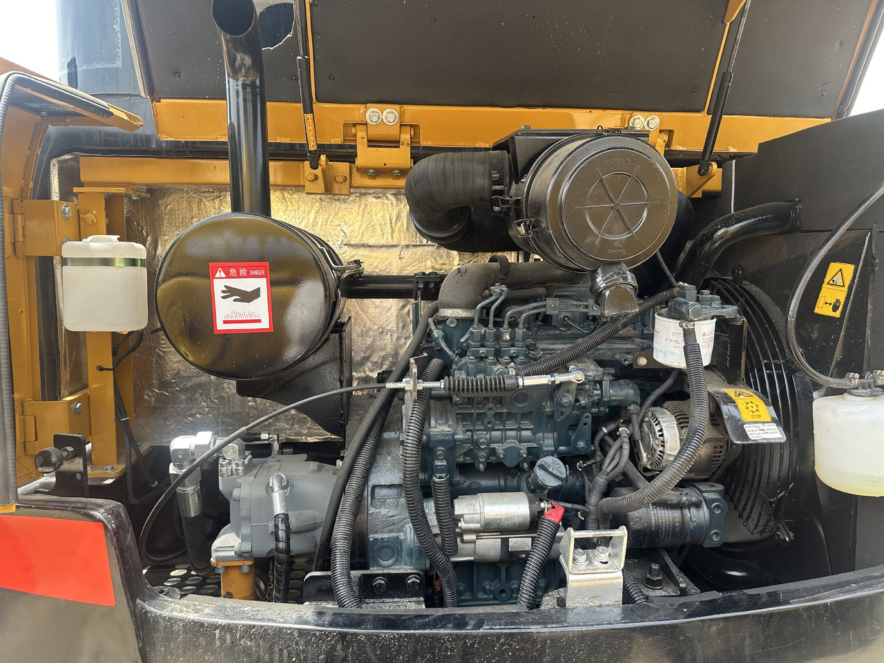 SANY SY55C - Miniexcavadora: foto 4 SANY SY55C - Miniexcavadora: foto 4