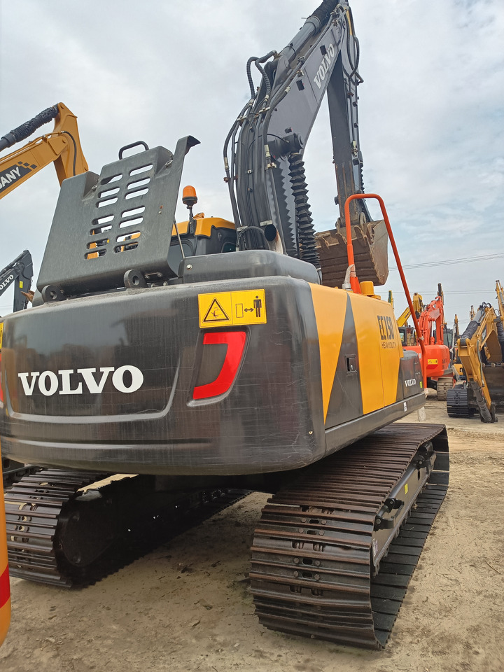 VOLVO EC150 - Miniexcavadora: foto 2 VOLVO EC150 - Miniexcavadora: foto 2