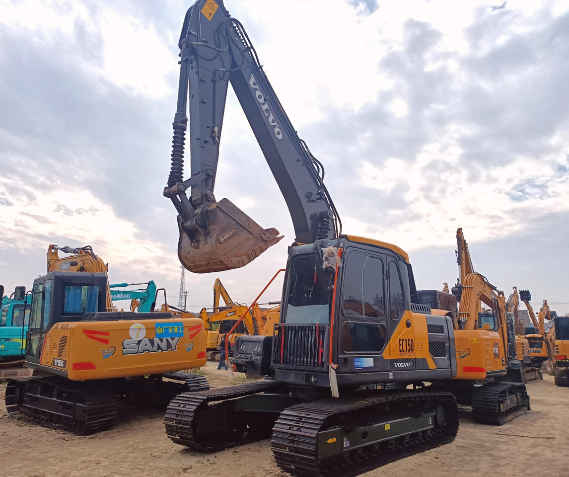 VOLVO EC150 - Miniexcavadora: foto 1 VOLVO EC150 - Miniexcavadora: foto 1