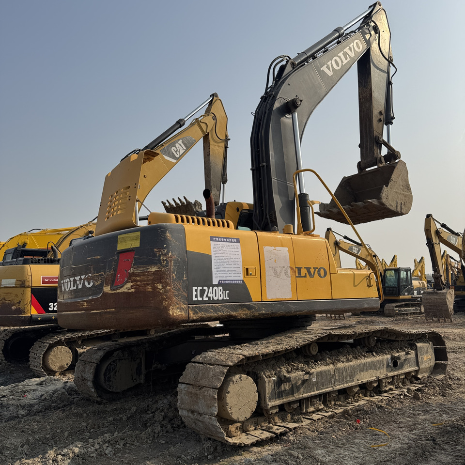 VOLVO EC240BLC - Excavadora de cadenas: foto 1 VOLVO EC240BLC - Excavadora de cadenas: foto 1