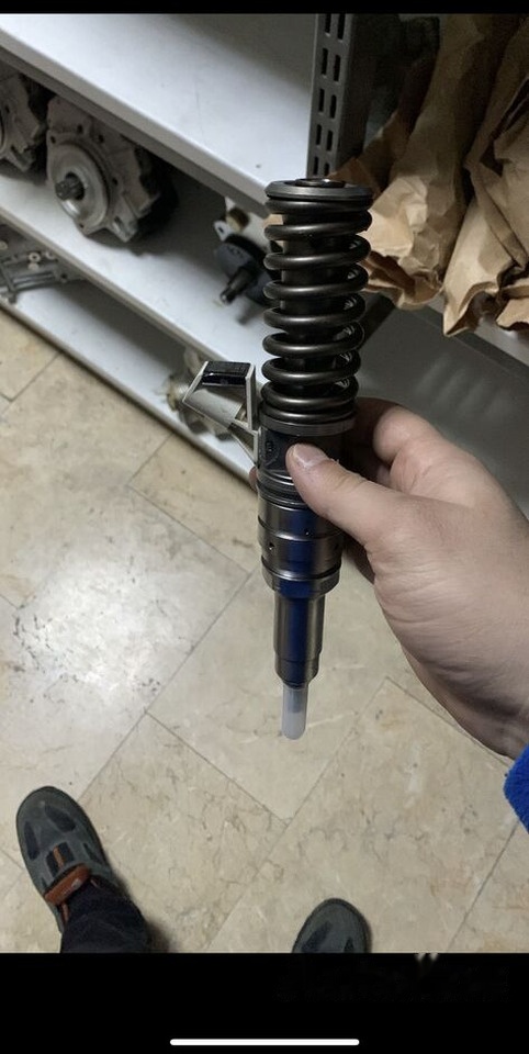 Bosch 2008-2022 0414703008 Bosch 2012-2022 - Inyector para Camión: foto 3 Bosch 2008-2022 0414703008 Bosch 2012-2022 - Inyector para Camión: foto 3