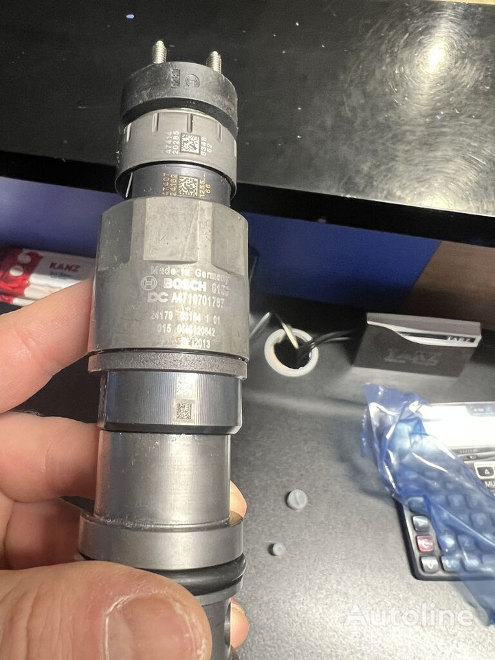 Bosch 2025 A4710701787 Bosch 2018-2025 truck - Inyector para Camión: foto 1 Bosch 2025 A4710701787 Bosch 2018-2025 truck - Inyector para Camión: foto 1