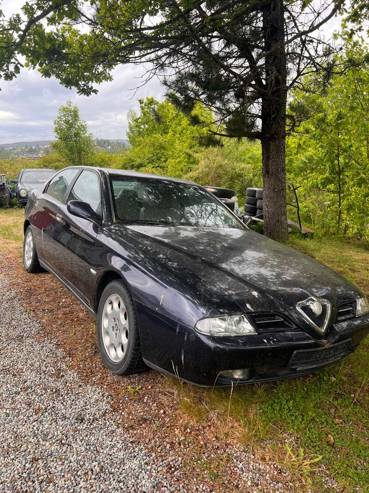 1999 Alfa Romeo 166 - Sedan: foto 1 1999 Alfa Romeo 166 - Sedan: foto 1