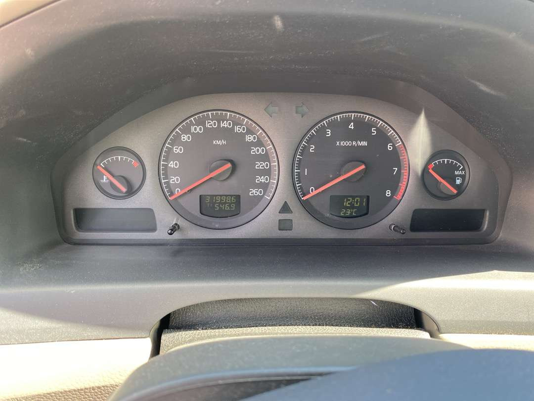 Coche familiar 2001 Volvo XC70 EU-GODKJENT (rep.-objekt): foto 10