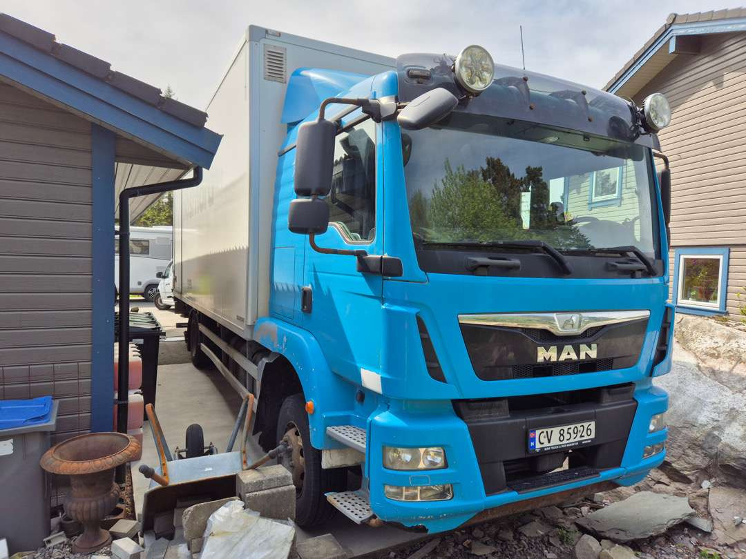 2016 Skapbil MAN TGM15.250 EU-godkjent Euroklasse 6T - Camión caja cerrada: foto 2 2016 Skapbil MAN TGM15.250 EU-godkjent Euroklasse 6T - Camión caja cerrada: foto 2