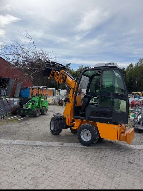 2024 Kompaktlaster FODIT FT 906 (Lite brukt - timeantall 16) - Minicargadora: foto 2 2024 Kompaktlaster FODIT FT 906 (Lite brukt - timeantall 16) - Minicargadora: foto 2