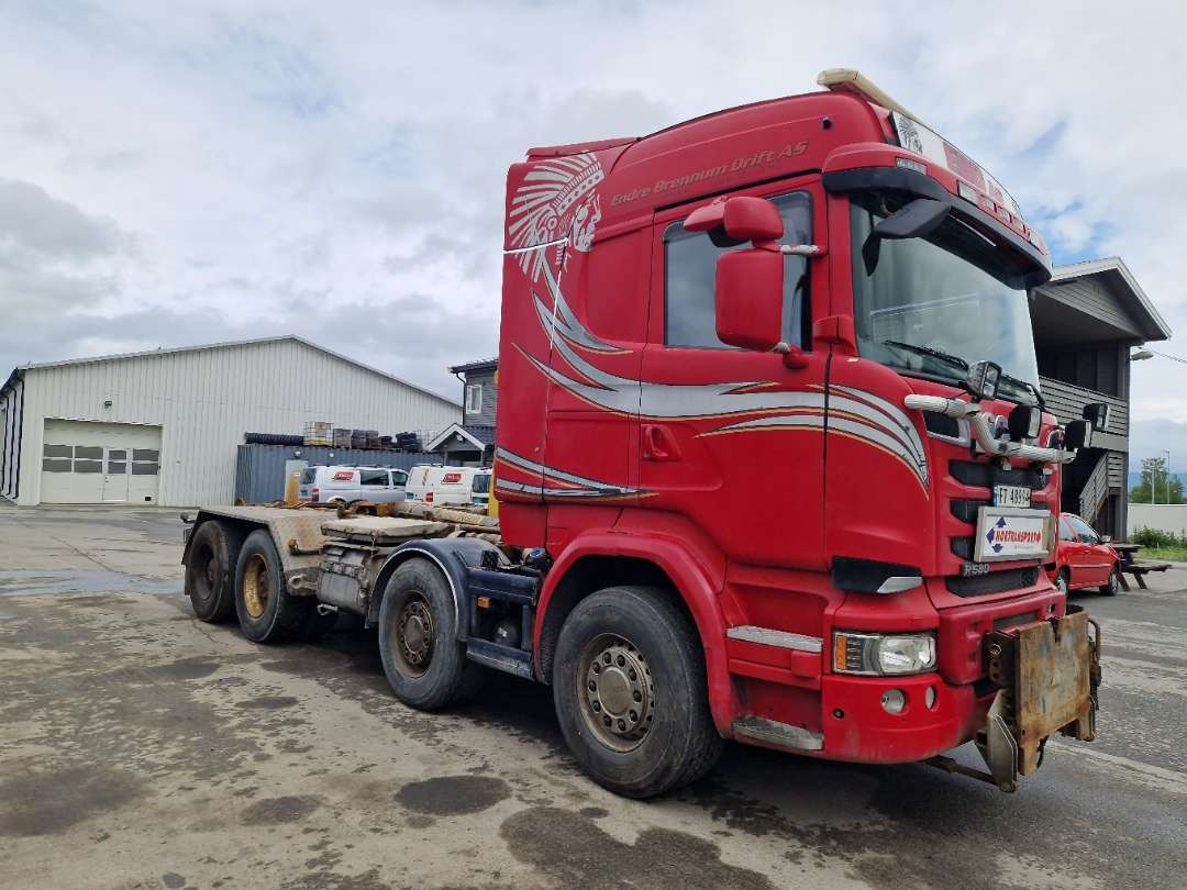 Scania R580 Brøytebil med sideplog og hydraulisk saltsystem - Camión multibasculante: foto 3 Scania R580 Brøytebil med sideplog og hydraulisk saltsystem - Camión multibasculante: foto 3