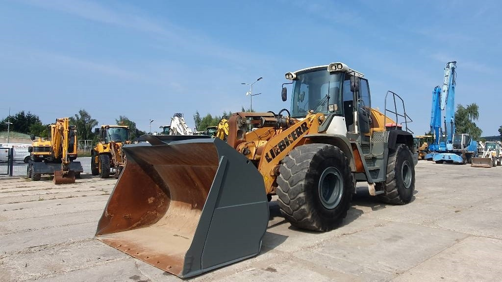 Liebherr L 566 - Cargadora de ruedas: foto 1 Liebherr L 566 - Cargadora de ruedas: foto 1