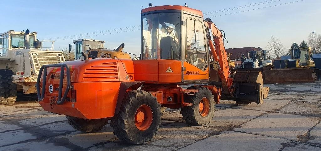 Mecalac 12 M TX - Excavadora de ruedas: foto 4 Mecalac 12 M TX - Excavadora de ruedas: foto 4