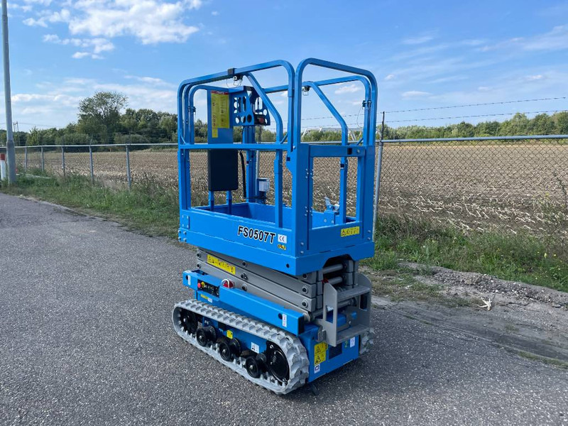 Fronteq FS0507T Tracked Scissor Lift | 2025 - Plataforma de tijeras: foto 3 Fronteq FS0507T Tracked Scissor Lift | 2025 - Plataforma de tijeras: foto 3