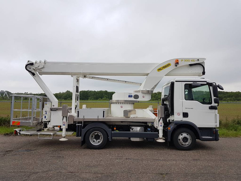 Palfinger P 300 KS | 2022 - Camión con plataforma elevadora: foto 4 Palfinger P 300 KS | 2022 - Camión con plataforma elevadora: foto 4