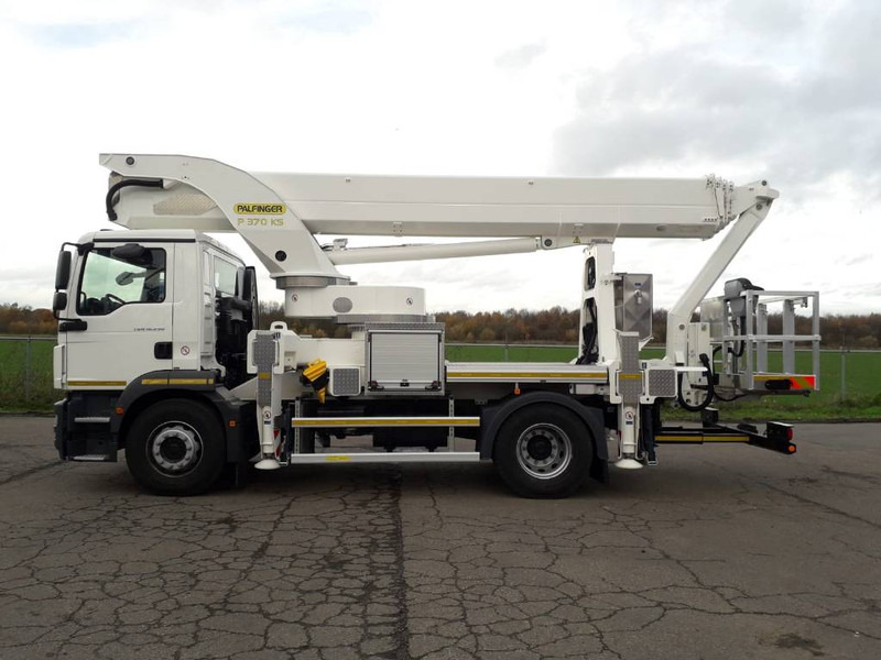 Palfinger P 370 KS | 2021 - Camión con plataforma elevadora: foto 1 Palfinger P 370 KS | 2021 - Camión con plataforma elevadora: foto 1