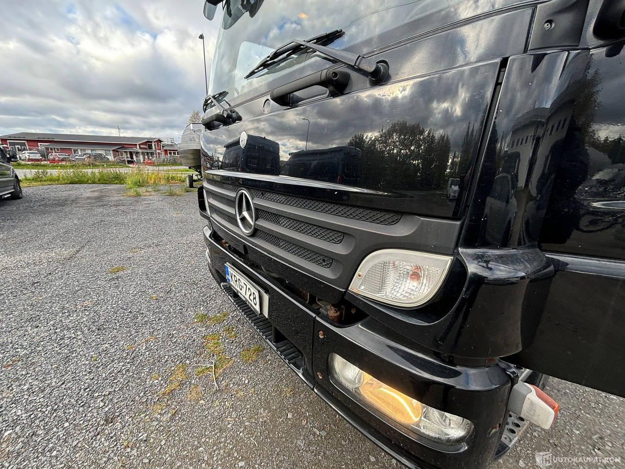 Mercedes-Benz Atego kuorma-auto, kympitetty nosturi ja rahtilava, Juuri katsastettuna! 2007, Kempele - Camión: foto 5 Mercedes-Benz Atego kuorma-auto, kympitetty nosturi ja rahtilava, Juuri katsastettuna! 2007, Kempele - Camión: foto 5