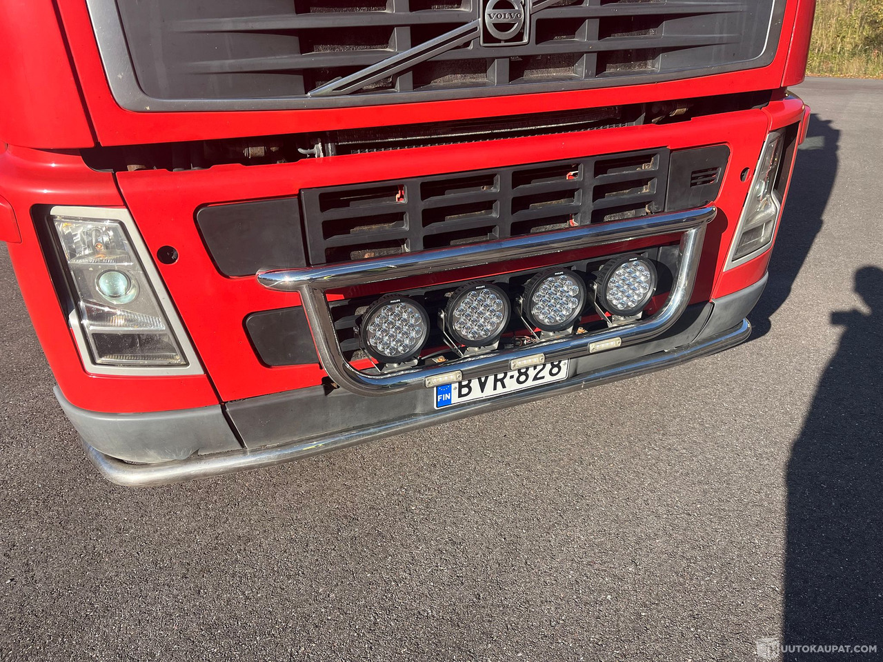 Volvo FH13 440, Koukkulava kuorma-auto, 2007, Todella siistikuntoinen, Lohja - Camión: foto 4 Volvo FH13 440, Koukkulava kuorma-auto, 2007, Todella siistikuntoinen, Lohja - Camión: foto 4