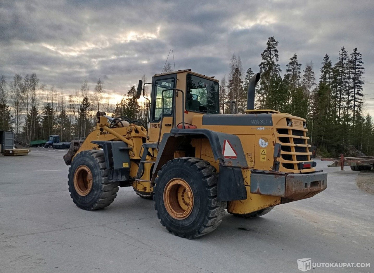 Komatsu WA 380-3H, 1999, Diesel, 15 880 h Pyöräkuormaaja, Leppävirta - Cargadora de ruedas: foto 2 Komatsu WA 380-3H, 1999, Diesel, 15 880 h Pyöräkuormaaja, Leppävirta - Cargadora de ruedas: foto 2