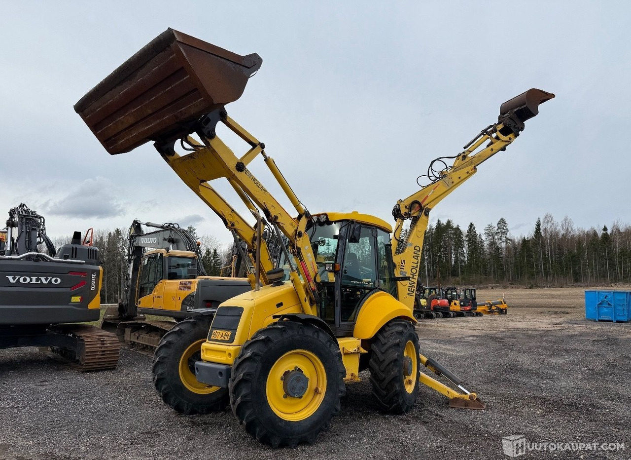 New Holland LB115 4PS, Traktorikaivuri, 7900h, 2001, Lahti - Maquinaria de construcción: foto 3 New Holland LB115 4PS, Traktorikaivuri, 7900h, 2001, Lahti - Maquinaria de construcción: foto 3