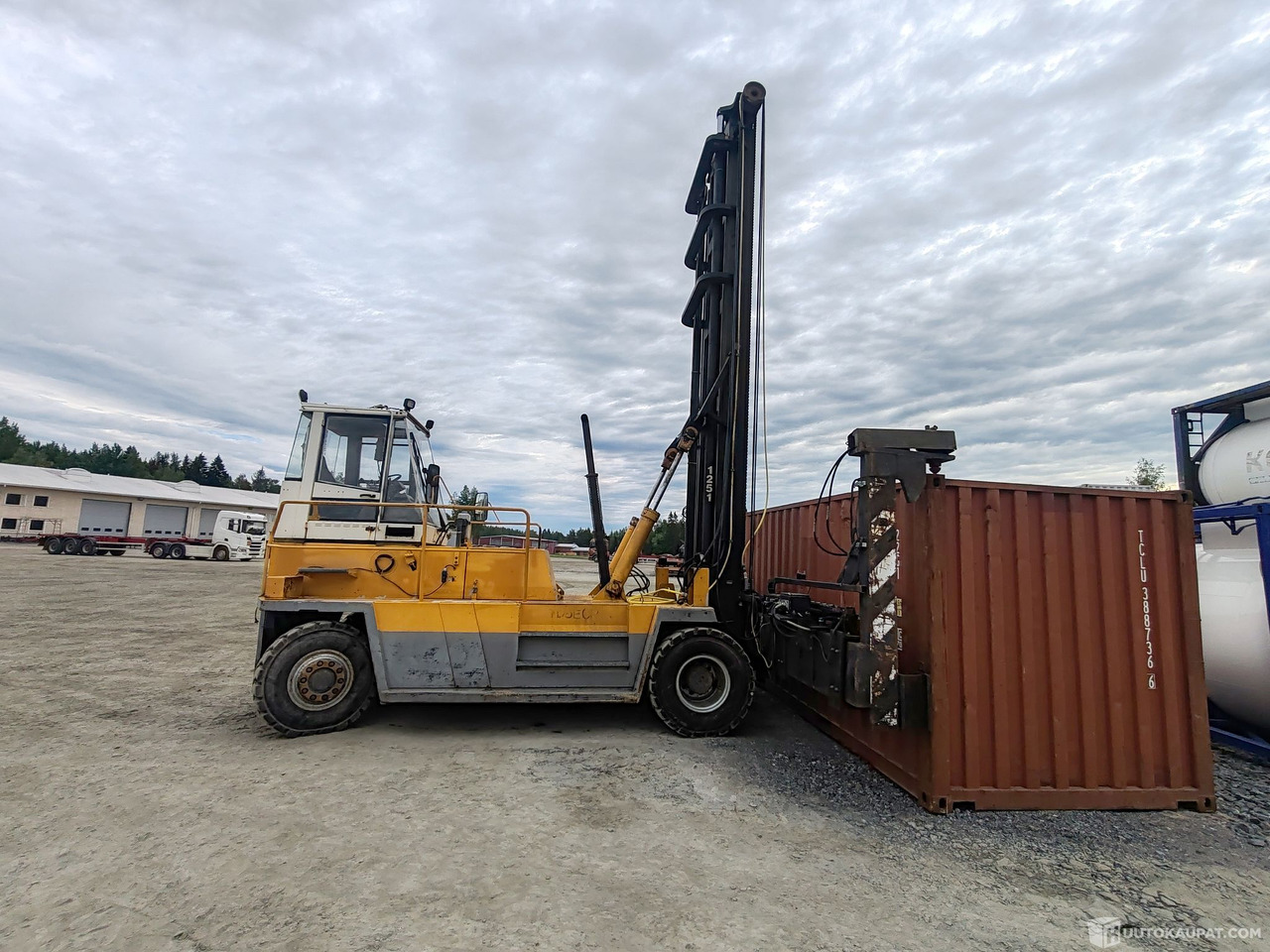 Valmet TD5ECR kontinkäsittelytrukki, 1993, Huittinen - Maquinaria de construcción: foto 1 Valmet TD5ECR kontinkäsittelytrukki, 1993, Huittinen - Maquinaria de construcción: foto 1