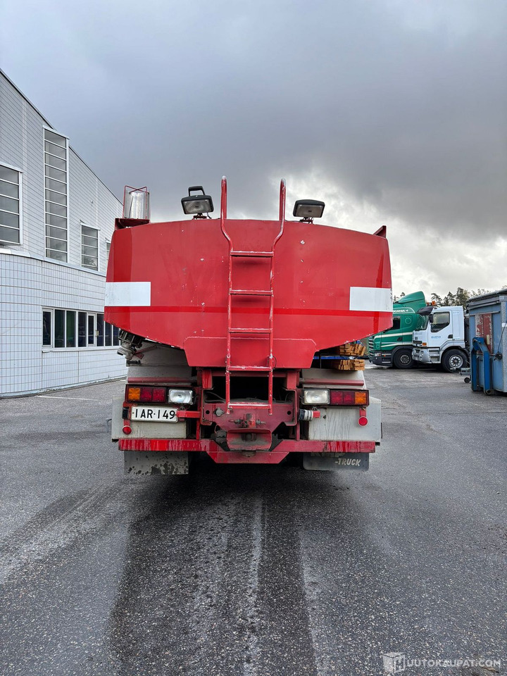 Sisu säiliöauto, 1983, Vantaa - Camión cisterna: foto 5 Sisu säiliöauto, 1983, Vantaa - Camión cisterna: foto 5