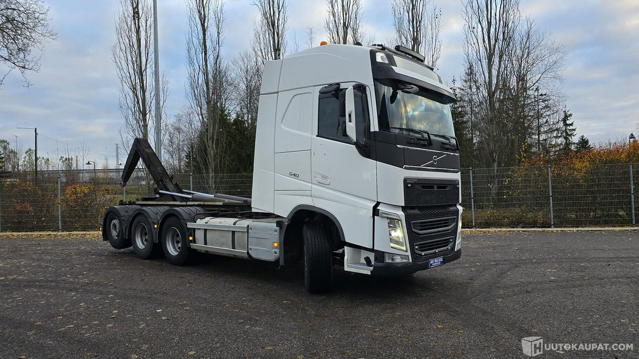 Volvo FH540 8x4, koukkulava kuorma-auto, 2017, Vantaa - Camión multibasculante: foto 4 Volvo FH540 8x4, koukkulava kuorma-auto, 2017, Vantaa - Camión multibasculante: foto 4