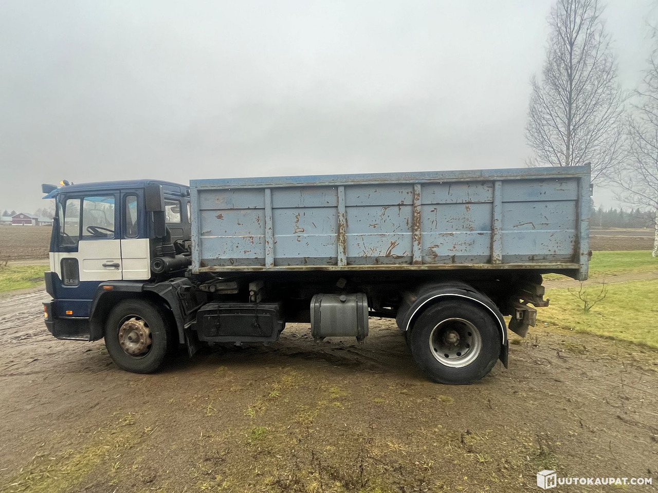 Volvo FL618 swap-body truck with two platforms, 1992, Hämeenlinna - Camión portacontenedore/ Intercambiable: foto 3 Volvo FL618 swap-body truck with two platforms, 1992, Hämeenlinna - Camión portacontenedore/ Intercambiable: foto 3