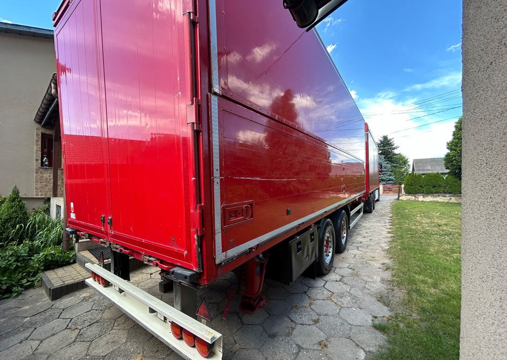 DAF XF 510 NAPOJÓWKA z Niemiec Retarder TOP ALUFELGI / FULL OPCJA / super space 106.510 106.460 480 530 najlepszy motor 6x2 26.510 26.460 - Camión lona: foto 3 DAF XF 510 NAPOJÓWKA z Niemiec Retarder TOP ALUFELGI / FULL OPCJA / super space 106.510 106.460 480 530 najlepszy motor 6x2 26.510 26.460 - Camión lona: foto 3