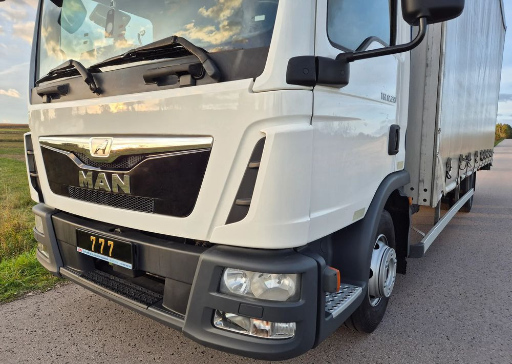 MAN TGL 12.250 6.2m 7.6m HAK AUTOMAT KLIMA 12000kg ESP EURO 6 mega / TOP STAN / okazja nauka jazdy MOŻLIWOŚĆ DOSTOSOWANIA elka - Camión lona: foto 2 MAN TGL 12.250 6.2m 7.6m HAK AUTOMAT KLIMA 12000kg ESP EURO 6 mega / TOP STAN / okazja nauka jazdy MOŻLIWOŚĆ DOSTOSOWANIA elka - Camión lona: foto 2