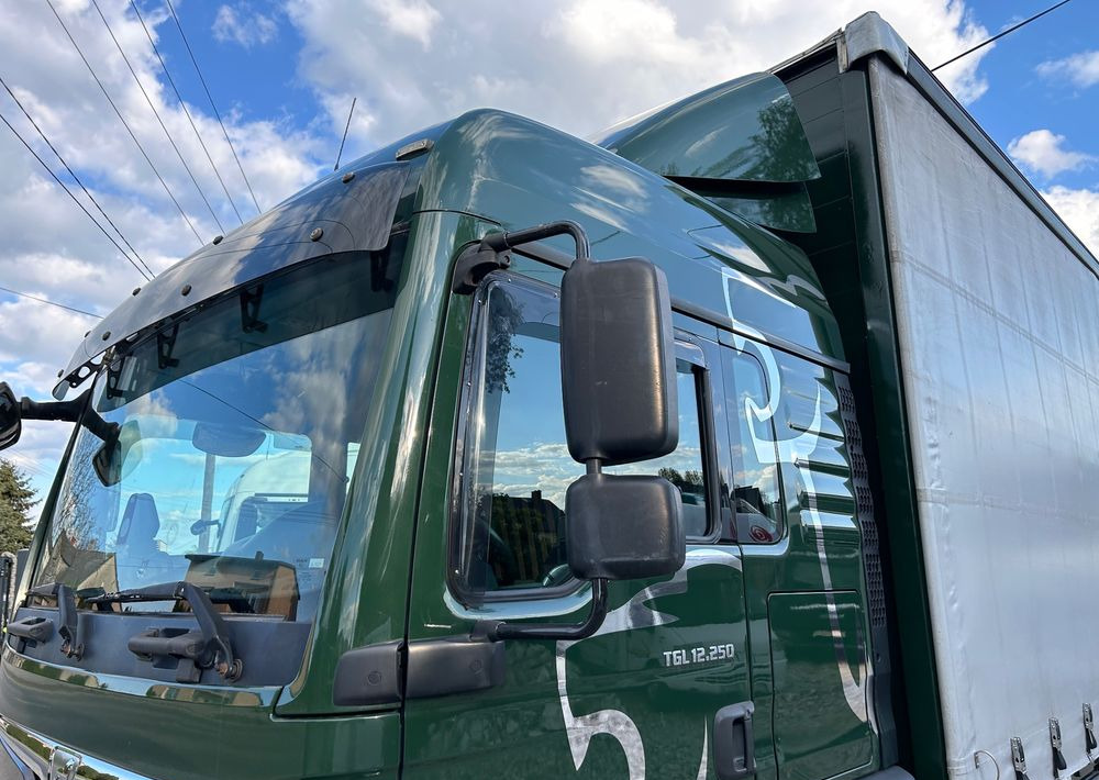 MAN TGL 12.250 GLOB UNIKAT z Niemiec BDF firanka / AUTOMAT HAK / EURO 6 / BDF 7.40 wysoki / MICHELIN 80% - Camión lona: foto 2 MAN TGL 12.250 GLOB UNIKAT z Niemiec BDF firanka / AUTOMAT HAK / EURO 6 / BDF 7.40 wysoki / MICHELIN 80% - Camión lona: foto 2